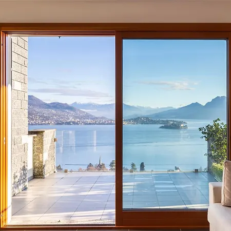Lakeside Harmonies - Chic With Pool And Panoramic View Appartement